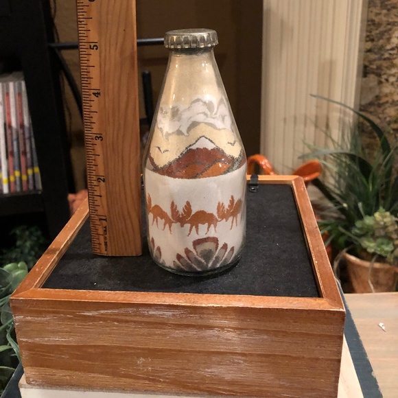 Vintage Sand Art Bottle. Price is FIRM - Picture 5 of 5